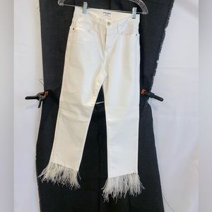 Frame white denim feather embellished hem size 26